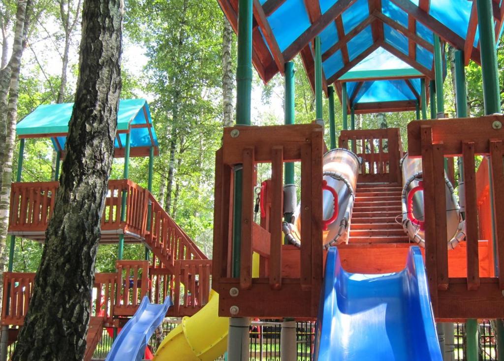 Resort Piaseczno Rozpłucie Exteriör bild