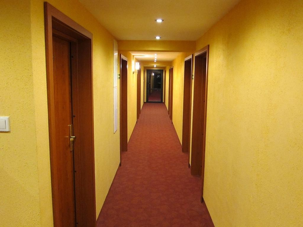 Resort Piaseczno Rozpłucie Exteriör bild