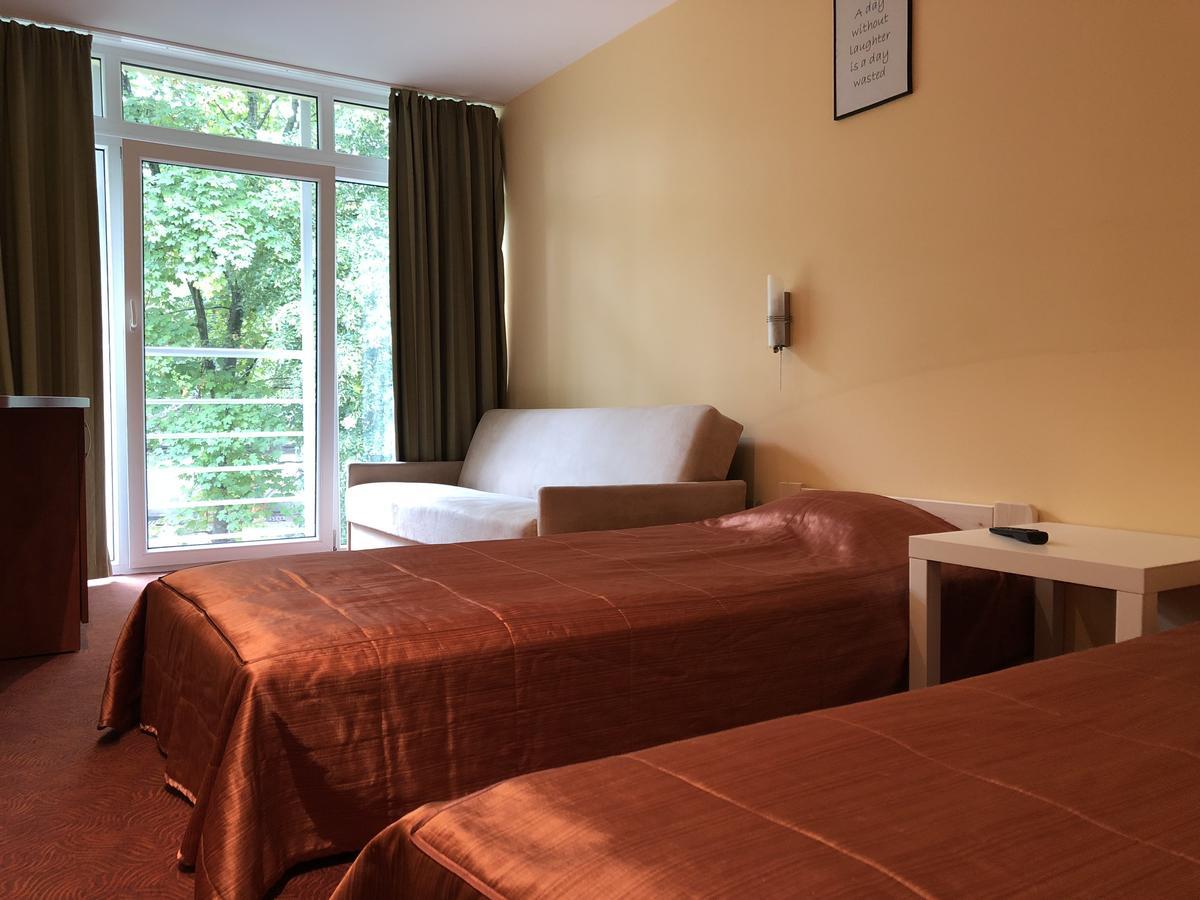 Resort Piaseczno Rozpłucie Exteriör bild