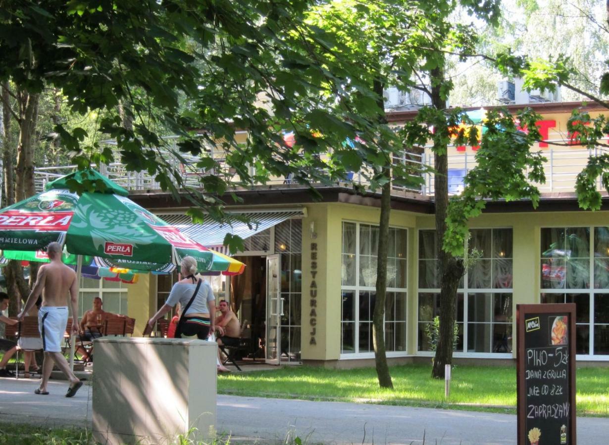 Resort Piaseczno Rozpłucie Exteriör bild