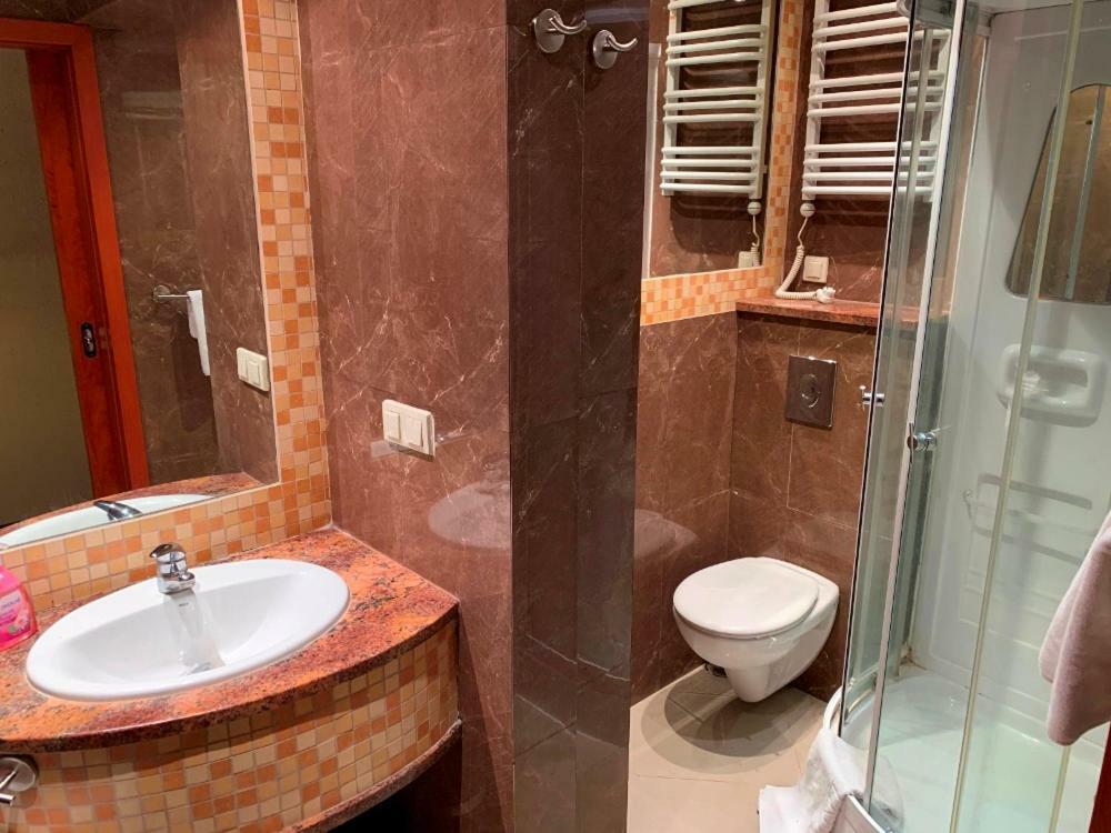 Resort Piaseczno Rozpłucie Exteriör bild